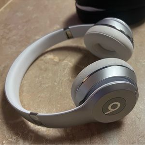 Beats Solo³ Wireless On-Ear Headphones